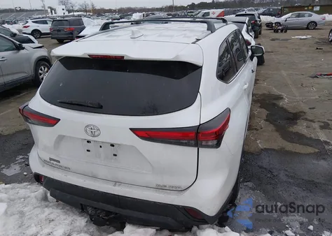 2022 Toyota Highlander Xle z USA, uszkodzony, nr VIN 5TDGZRBH9NS580025